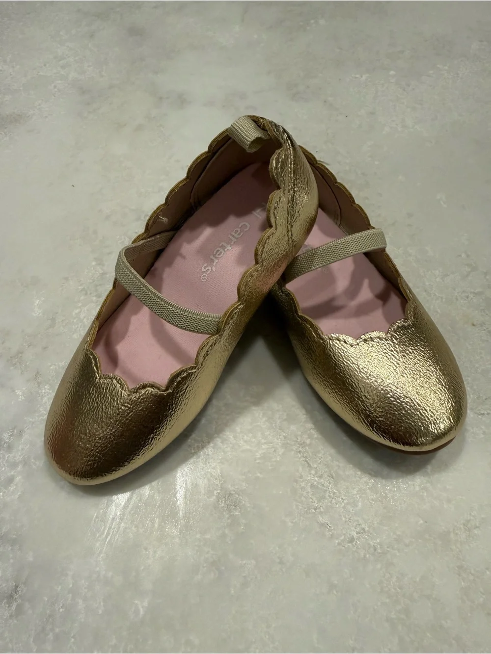 NWOT Carter's Girls Metallic Gold Scalloped Mary Jane Flats Size 7T